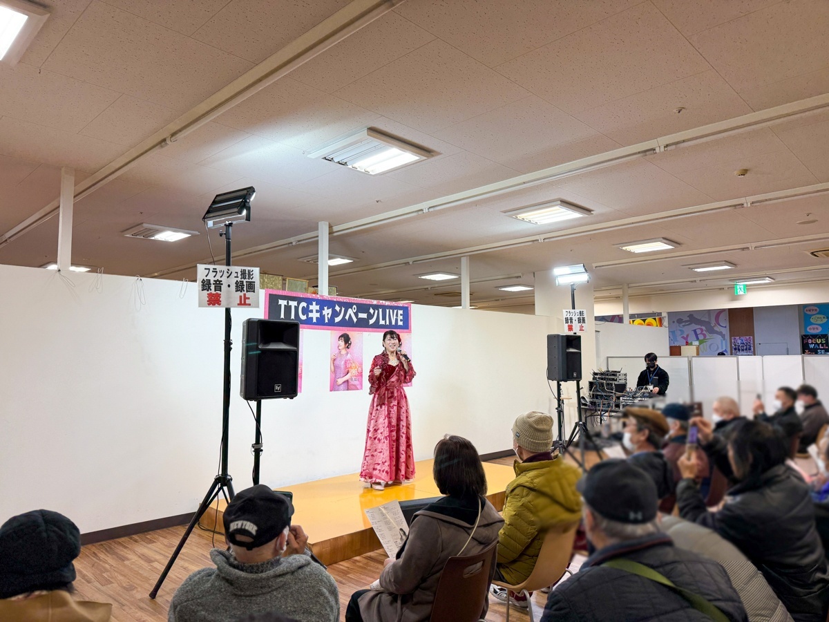 星陽子さん おかゆさん 羽山みずきさん スーパーバリュー上尾愛宕店で新曲キャンペーンを開催！2024年12月18日