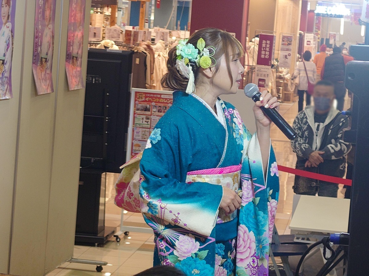 新春歌謡ショー！美月優さん 岡本幸太さん 安倍理津子さん イオンモール下妻で開催 2025年1月2日